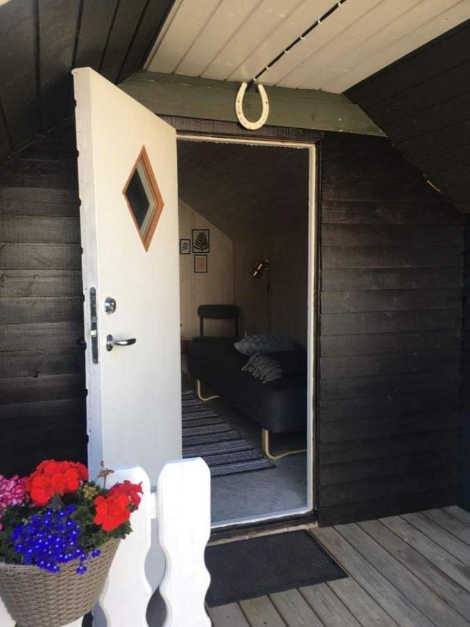 Stunning Romantic Cabin Close To Baltic See Idestrup Εξωτερικό φωτογραφία